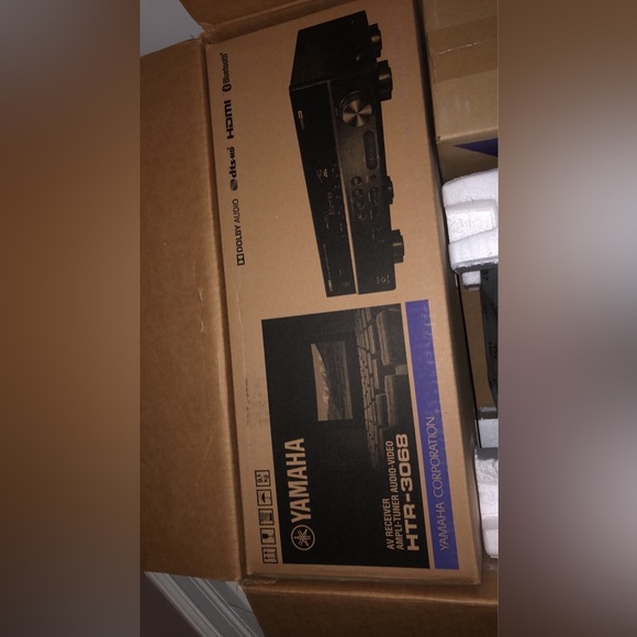 Yamaha Home Theatre Fully loaded - Picture 1 of 5